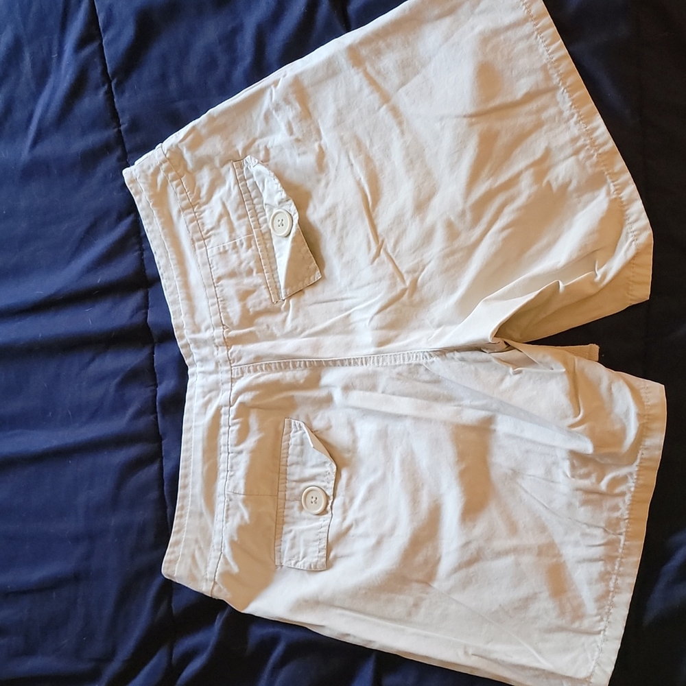 Shorts - Picture 2 of 4